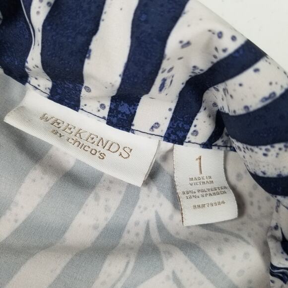 Chico's Blue White Abstract Print Vest Snap Button Front Size 1 - Picture 4 of 4